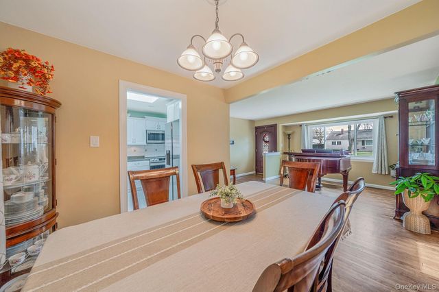 3114 Connecticut Avenue, Medford, NY 11763