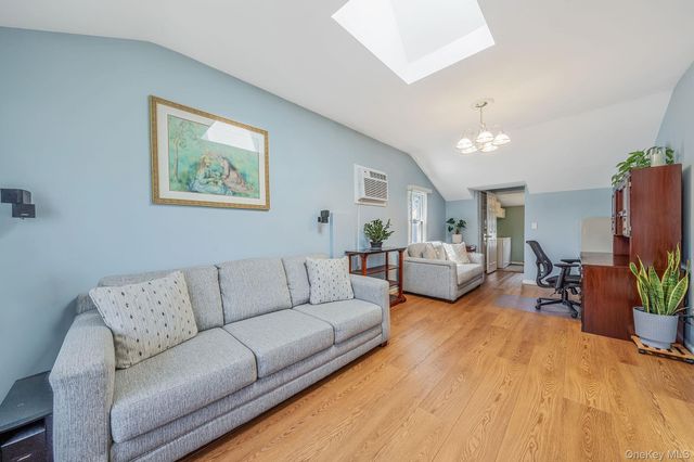 3114 Connecticut Avenue, Medford, NY 11763