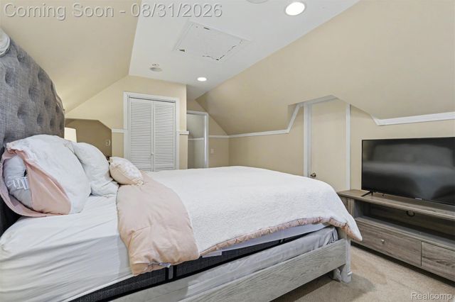 546 Nightingale Street, Dearborn, MI 48128