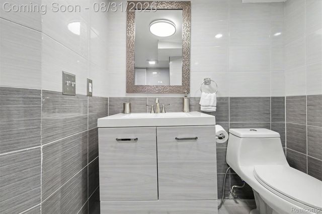 546 Nightingale Street, Dearborn, MI 48128