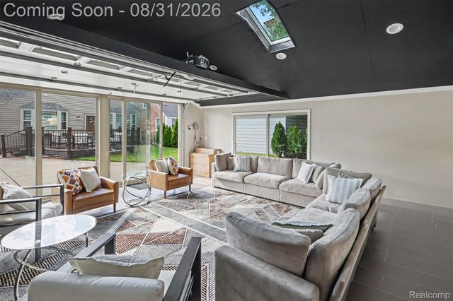 546 Nightingale Street, Dearborn, MI 48128