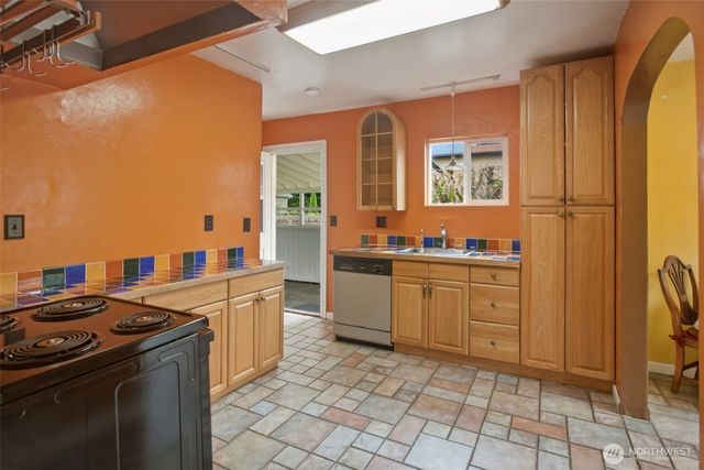 2114 Adams Street SE, Olympia, WA 98501