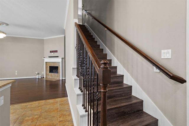 2102 Rolling Fog Drive, Pearland, TX 77584