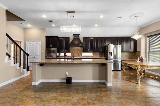 2102 Rolling Fog Drive, Pearland, TX 77584