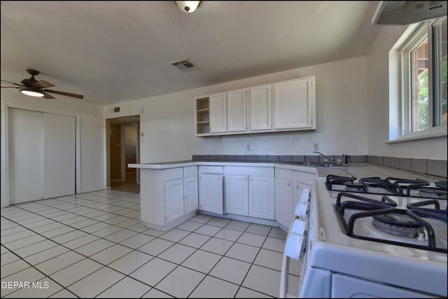 9402 MONTGOMERY Drive, El Paso, TX 79924
