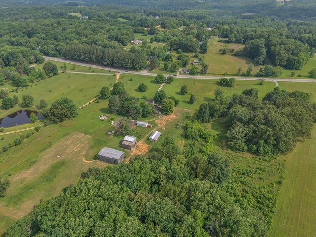 1804 Highway 52, E, Portland, TN 37148