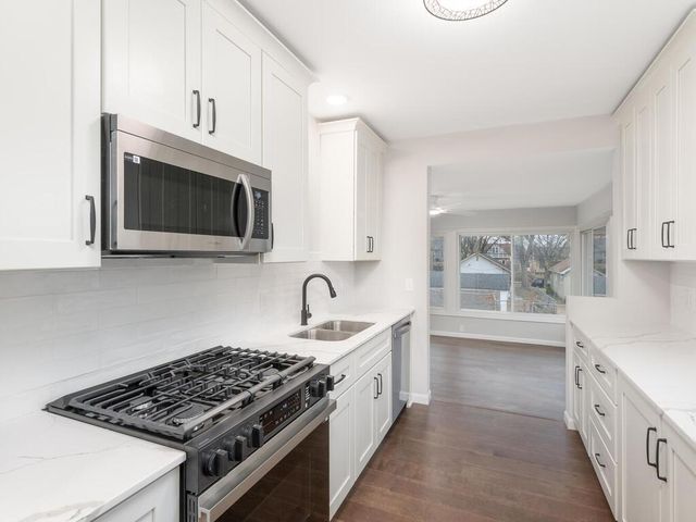 1616 Xerxes Avenue N, Minneapolis, MN 55411