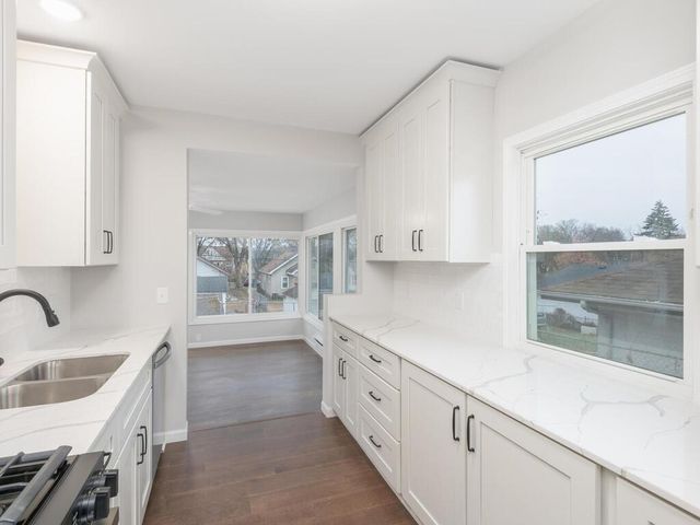 1616 Xerxes Avenue N, Minneapolis, MN 55411