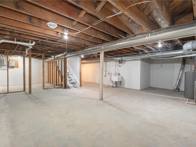 1616 Xerxes Avenue N, Minneapolis, MN 55411