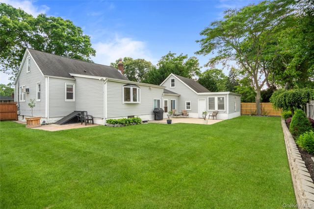 19 Roy Avenue, West Islip, NY 11795