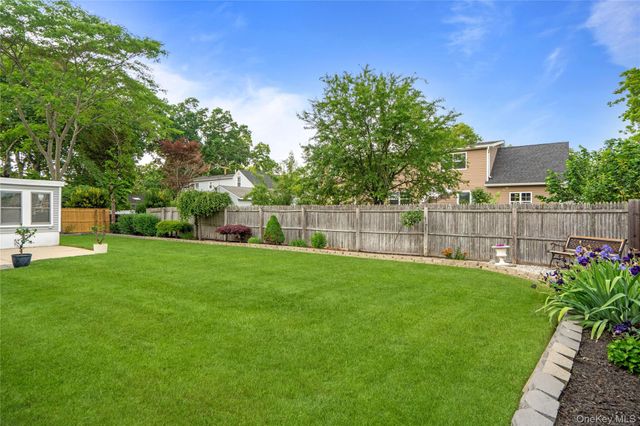 19 Roy Avenue, West Islip, NY 11795