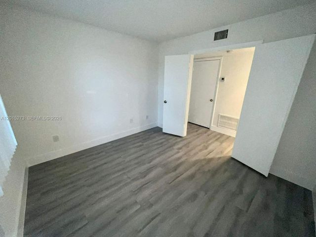 4561 W Mcnab Road 17, Pompano Beach, FL 33069