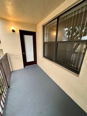 4561 W Mcnab Road 17, Pompano Beach, FL 33069