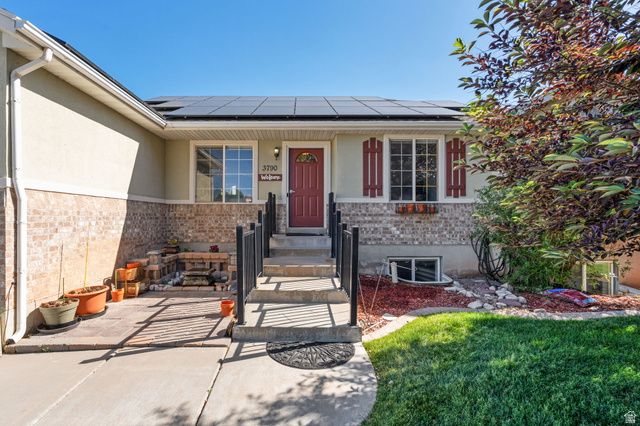 3790 W FORMBY CIR CIR, Syracuse, UT 84075