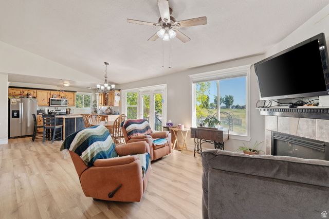 3790 W FORMBY CIR CIR, Syracuse, UT 84075