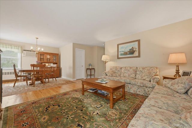 154 Cypress Street, Floral Park, NY 11001