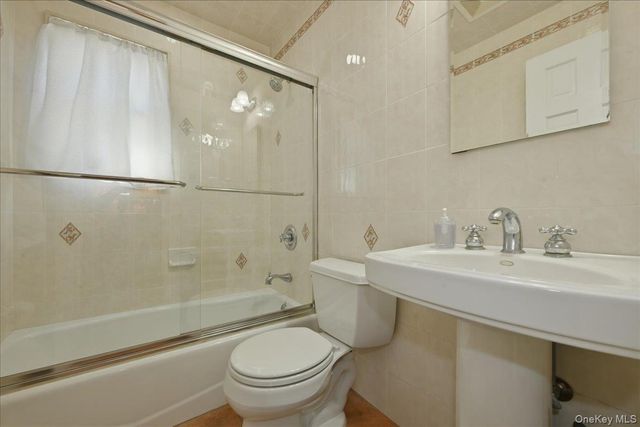 154 Cypress Street, Floral Park, NY 11001