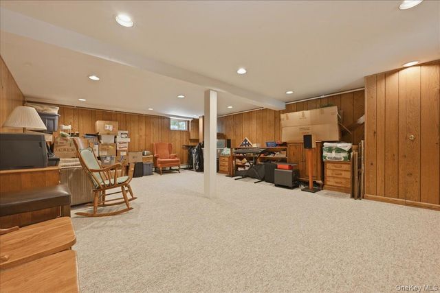 154 Cypress Street, Floral Park, NY 11001