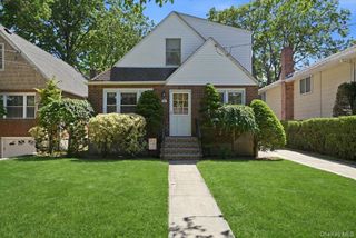 154 Cypress Street, Floral Park, NY 11001