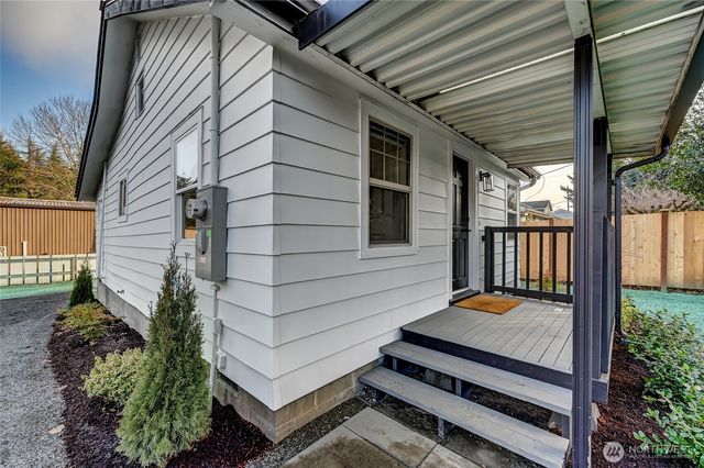 12542 50th Place S, Tukwila, WA 98178