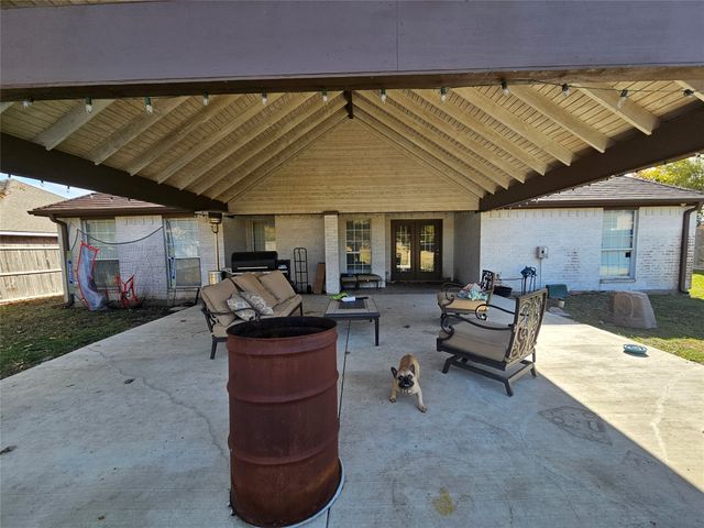 116 Country Drive, Waxahachie, TX 75165
