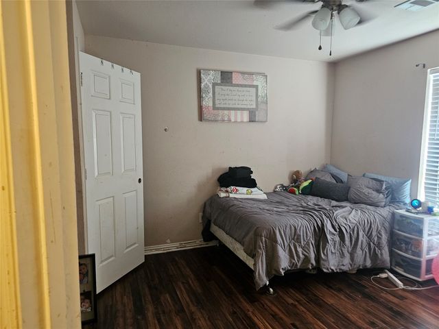 116 Country Drive, Waxahachie, TX 75165