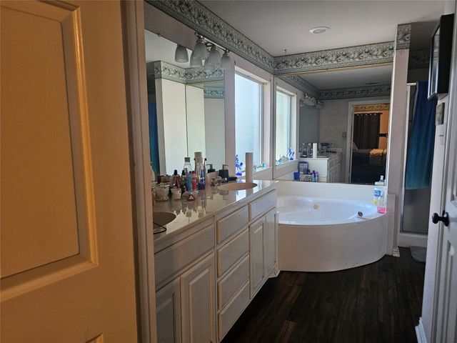 116 Country Drive, Waxahachie, TX 75165