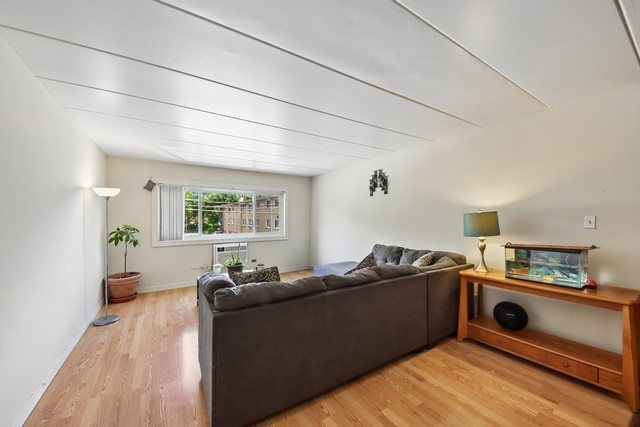 414 S Scoville Avenue 18, Oak Park, IL 60302
