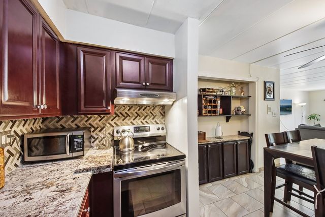 414 S Scoville Avenue 18, Oak Park, IL 60302