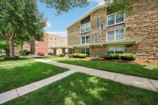 414 S Scoville Avenue 18, Oak Park, IL 60302
