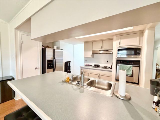 926 Richvale Lane, Houston, TX 77062