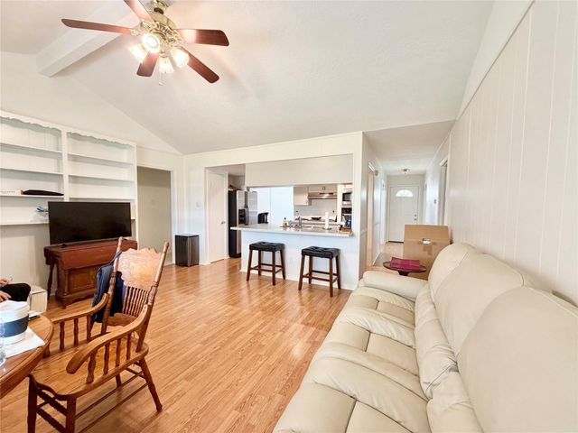 926 Richvale Lane, Houston, TX 77062