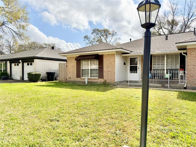 926 Richvale Lane, Houston, TX 77062