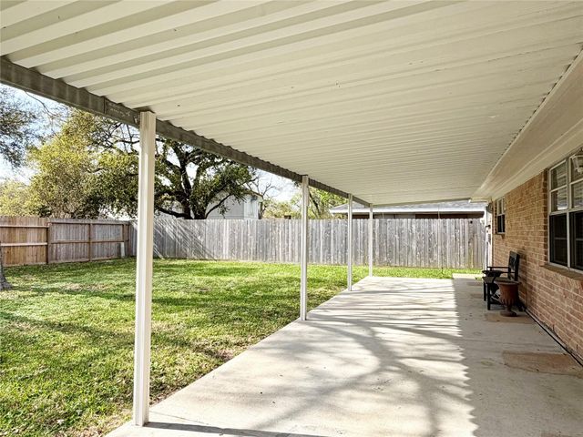 926 Richvale Lane, Houston, TX 77062