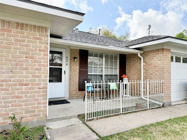 926 Richvale Lane, Houston, TX 77062