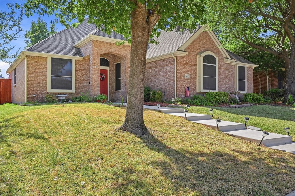 841 N Old Orchard Lane, Lewisville, TX 75077 — photo 2