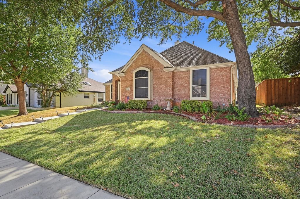 841 N Old Orchard Lane, Lewisville, TX 75077 — photo 3