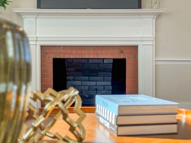 6 Puritan Ln, Dedham, MA 02026