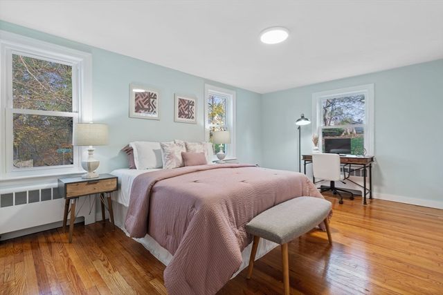 6 Puritan Ln, Dedham, MA 02026