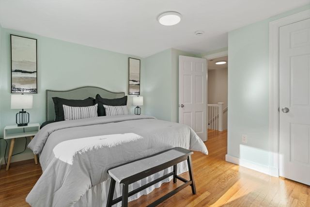 6 Puritan Ln, Dedham, MA 02026