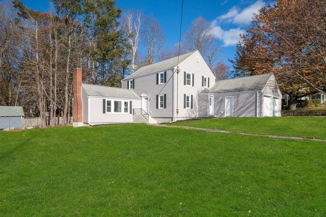 6 Puritan Ln, Dedham, MA 02026