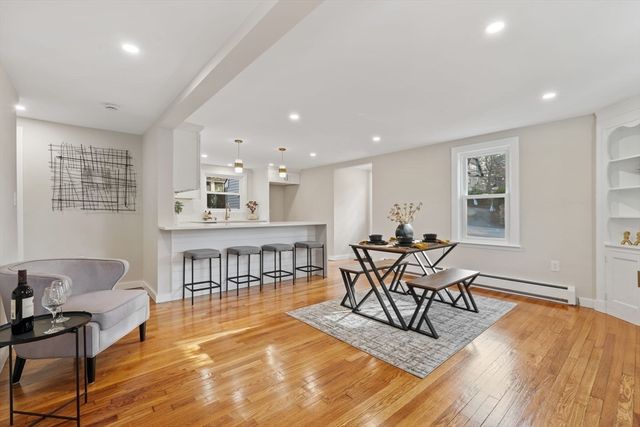 6 Puritan Ln, Dedham, MA 02026