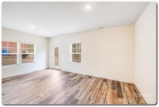 615 11th Street SW, Hickory, NC 28602