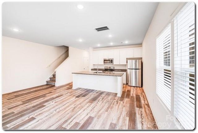 615 11th Street SW, Hickory, NC 28602