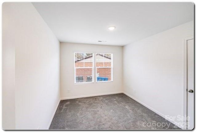 615 11th Street SW, Hickory, NC 28602