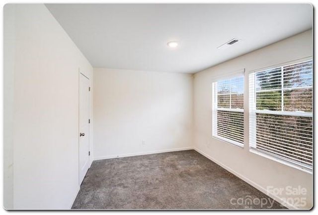 615 11th Street SW, Hickory, NC 28602