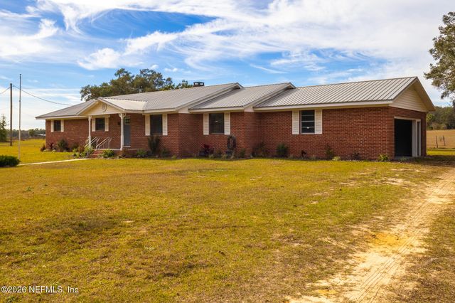 401 PLEASANT Street, Pomona Park, FL 32181