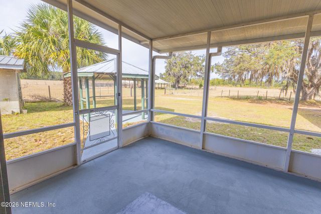 401 PLEASANT Street, Pomona Park, FL 32181