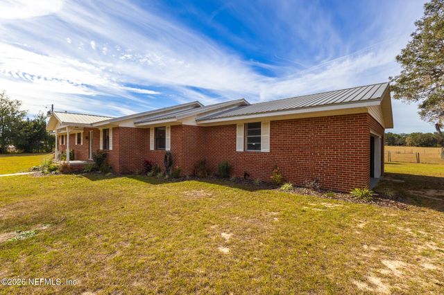 401 PLEASANT Street, Pomona Park, FL 32181