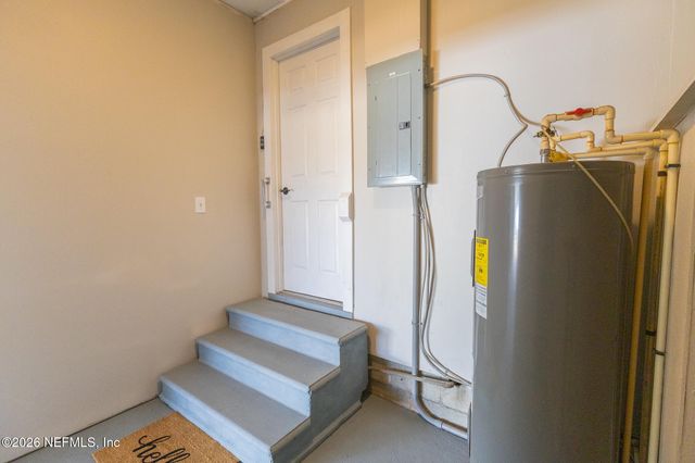 401 PLEASANT Street, Pomona Park, FL 32181